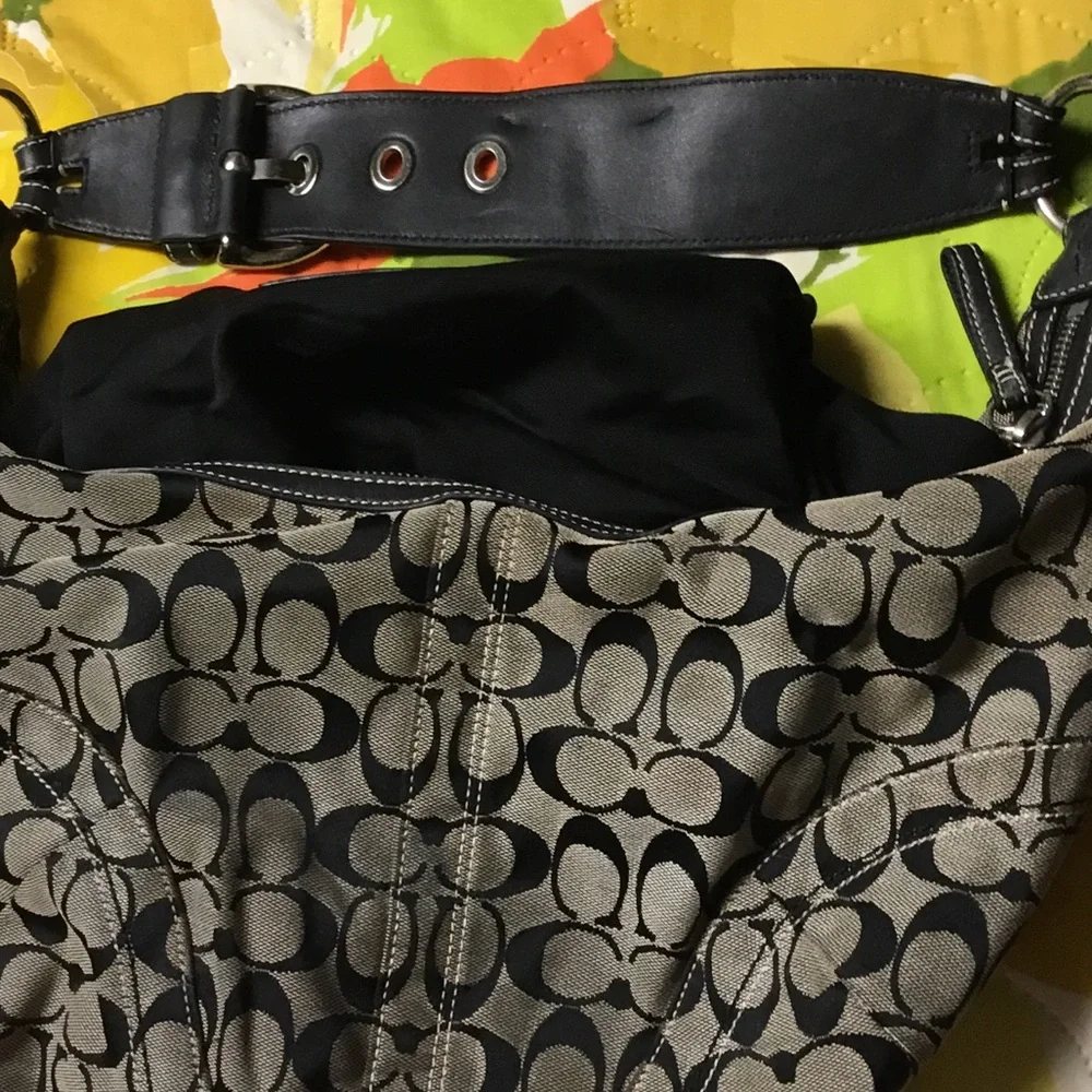 Coach Signature Hobo Shoulder Bag - Black & Khaki